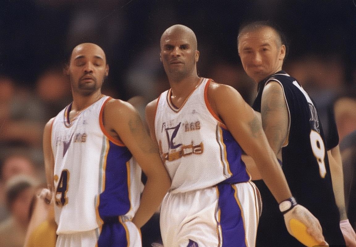 2006年NBA马刺小牛系列赛：篮球传奇巅峰对决纪实(图5)
